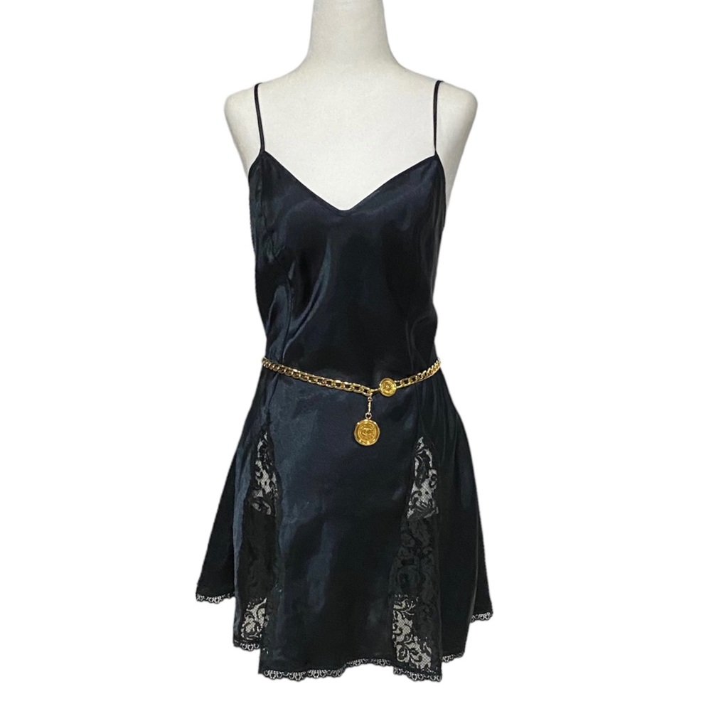 CHANEL Gold Chain Belt Necklace Rue Cambon Medallion Rate 9.8 AUTHENTICATED